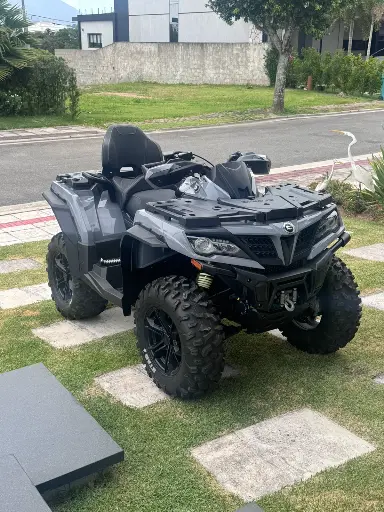 Quadriciclo CFORCE 1000cc
